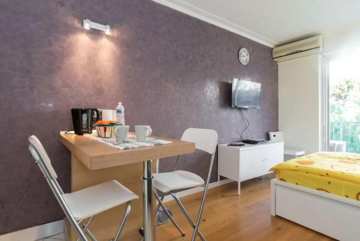 Quiet Studio With A Big Balcony * Nizza